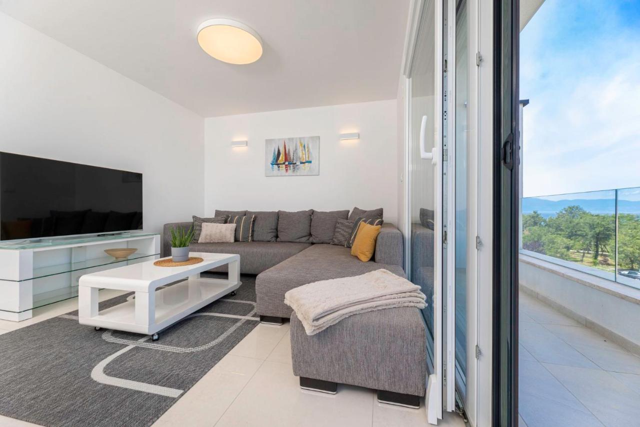 Casa Bella Apartment Malinska Ngoại thất bức ảnh