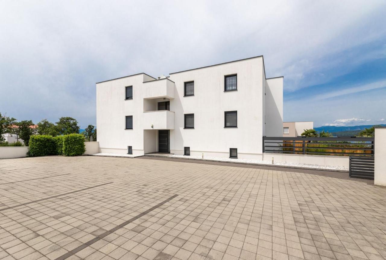 Casa Bella Apartment Malinska Ngoại thất bức ảnh